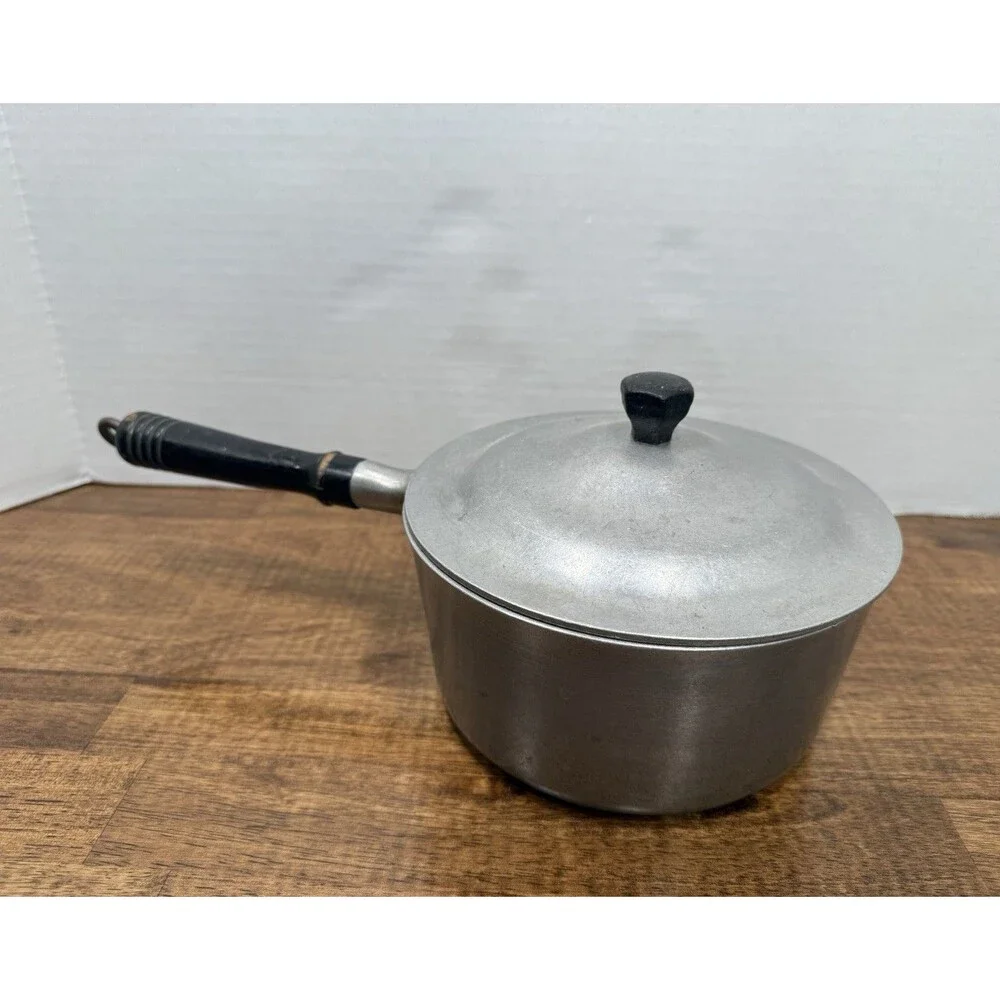 Household Institute Aluminum 2 Qt Saucepan w/ Lid Silver/Black Handle